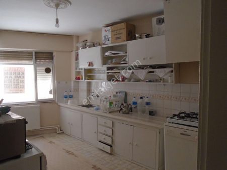 Pelitlibağ Mah.'nde 2+1,110m2.,doğalgaz Kombili Kal.,zemin Kat