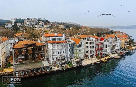Fdn'den Yeniköy'de Satılık Yalı