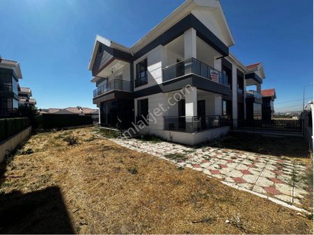 Asrın Emlak’tan Kardeşler Mh.4+1 Full Yapılı Satılık Lüx Villa
