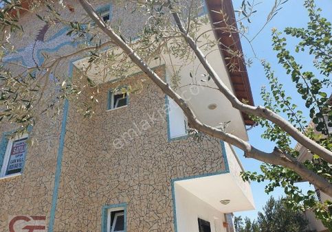 Kelepir Fiyata Deniz Manzaralı 5+1triplex Villa Ve 210 M2 Arsa