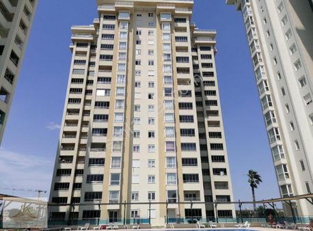 Falezyum Rezidansta Deniz Manzaralı Havuzlu 3+1 Satılık Daire