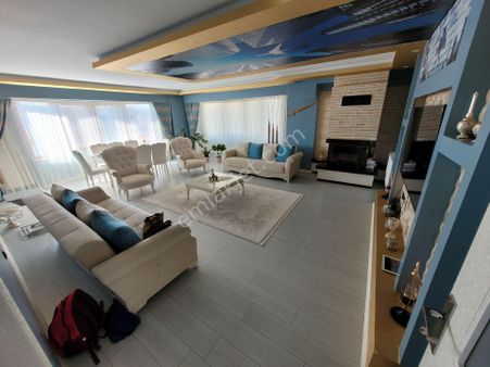 Site İçinde Şömineli Saunalı 4 Katlı Villa