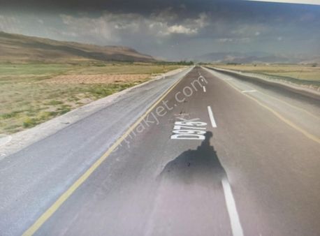 Gevaş -gürpınar Yoluna Sıfır Yatırımlık Arsa