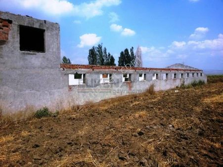 Güvenay - Çorum Ankara Yolu Civarında Satılık Çiftlik Ruhsatlı