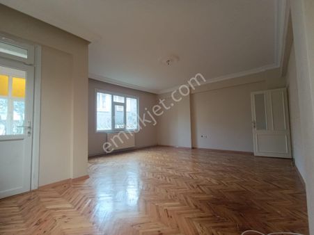 Kavacık Merkezde 130m 3+1 Kiralık Daire