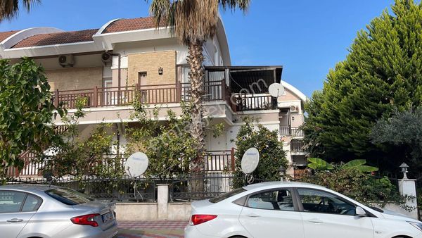 Kemer Merkez Mahallesinde Satılık 2+1 Dublex Daire