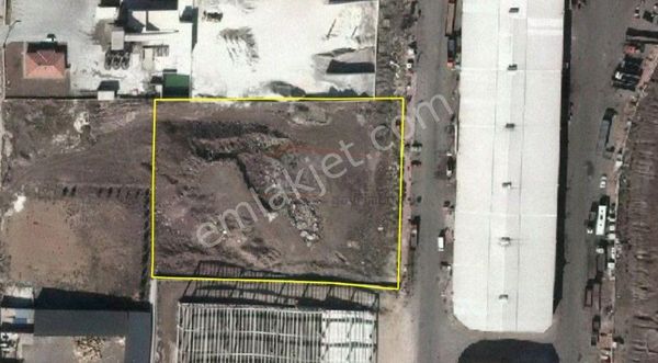 Güvenay - Çorum Yeni Sanayi Sitesi Alt Tarafı 112 Acil Yanında 7,766 M² Satılık Arsa