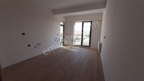 Güvenay - Çorum Özel Hastane Karşısı Ana Cadde Üzeri Sıfır 3+1