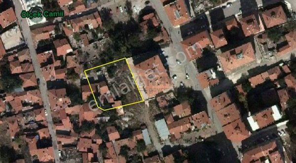 Güvenay - Çorum Karaman Çavuş Caddesi 5 Katlı Arsada 60 M² Satılık Hisse
