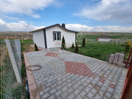 Güvenay - Çorum Cemilbey Yolu 3.km 1+1 Evi Olan Satılık Bahçe