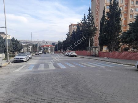 Beylikdüzü Yakupluda 225 M2 Arsa İçinde Satılık 4 Katlı Müstakil Bina