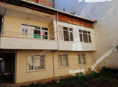 Yeni Mahallede 2 Katlı Müstakil Bina