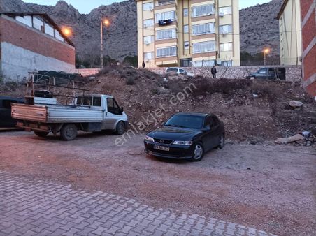 Yardımcı Emlaktan Kat Karşlığı Şeyhcui Mahallesi'nde 272 M2 İmarlı Arsa