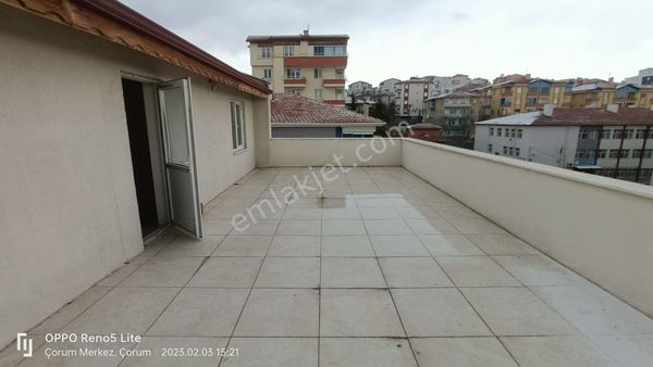 Şenyurtta Güney Ve Yol Cepheli 5+1 Dublex Daire