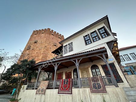 Alanya Çarşı Mah.iskele Cad.satılık Tarihi Konak