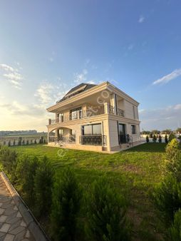 Adana Menekşe Göl Manzaralı Ultra Lüx Villa !