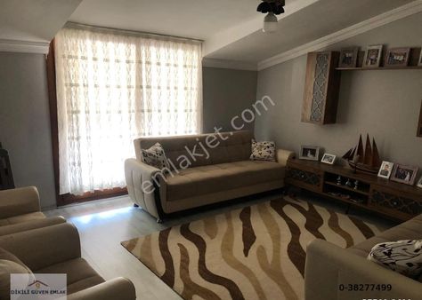 Dikili Güven Emlak'tan İsmetpaşa Merkezde Satılık 6+1 Dubleks