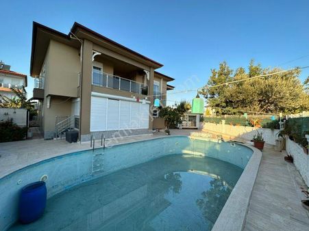 Döşemealtı Yeşilbayır'da Havuzlu Süper Lüks Dubleks 400m2 Villa