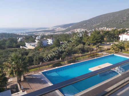 Deniz Manzaralı Yazlığımız Acil Satılık