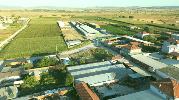 Startkey Yön'den Balıkesir Altıeylül Ovaköy'de Arsa Tapulu Satılık Ev Ve Sera