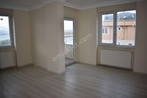 Büyükçekmece 19 Mayıs Mah De Ful Manzaralı Lüx Sıfır 4+1 Dubleks