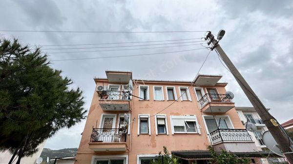 Foça Paza Emlaktan Satılık Arakat Daire