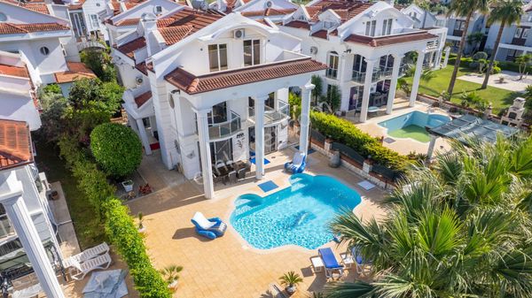 Fethiye Foça'da Satılık Lüks Villa