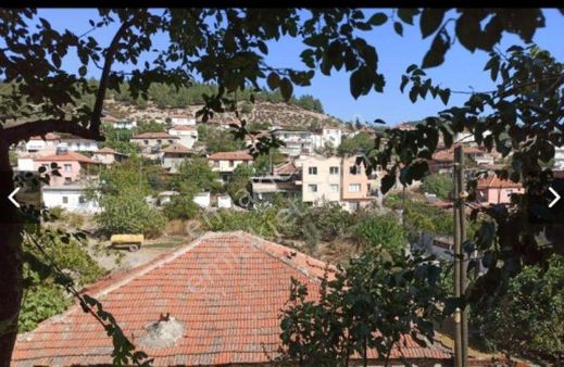 İzmir Aliağa Bozköyde Satılık 2085 M2 Bahçeli Ev