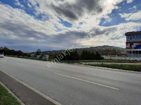 Ankara Yolunda Ticari Arsa
