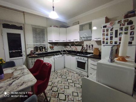 G.antep Karataş Merkezi Konumda Geniş Bakımlı Satılık 2+1 Daire