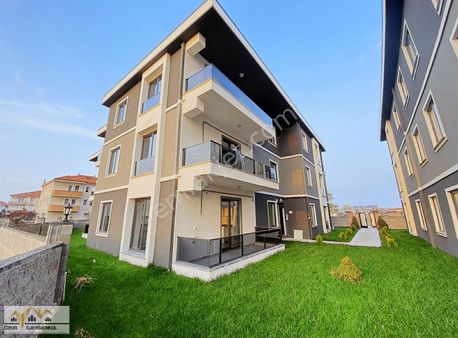Havuzlu Site İçi Hem Yazlık Hem Kışlık Ebeveyn Banyolu 2+1 Satılık Daire