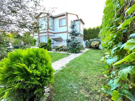 Şile Kumbabada 770 M2 Arsa İçerisinde 6+1 Çelik Konstrüksiyon Villa