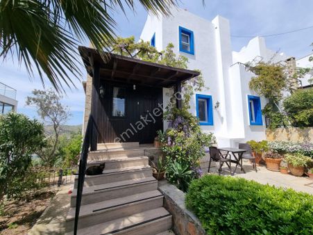 Bodrum Yalıkavak Mevkiinde Deniz Manzaralı Satılık Villa 3+1