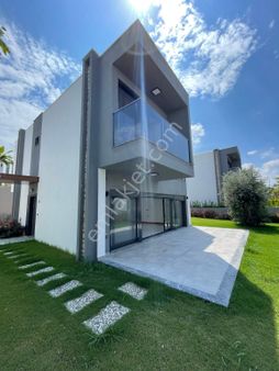 ++bıg Group**aydın Kuşadası Karaova Mevkiinde Müstakil 3+1 Villa