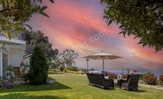 Beylikdüzü Dereagzinda Ful Ultralux Eşyalı Kiralık Villa Eşyalı