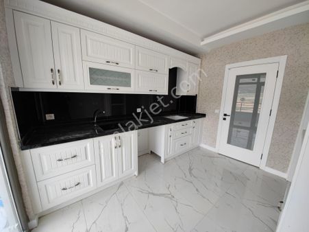 Mete Konaklarına Yakın Sıte İçi Lüx Sıfır 3+1 Daireler