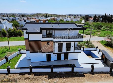 Uygun Fiyatlı!!didim Mavişehirde Deniz Manzaralı 4+1 Villa