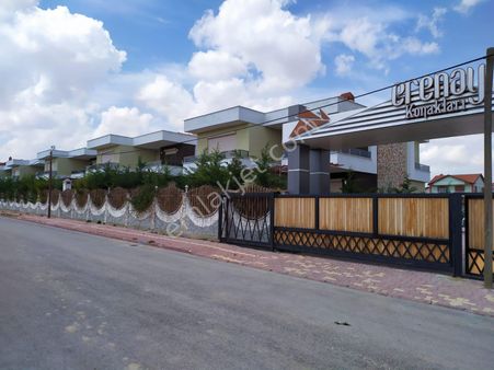 Buhara Nın En Gözde Semtinde Ultra Lüx Havuzlu 5+2 Villa