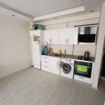 Karşıyaka'da Satılık Daire 1+1 Eşyalı