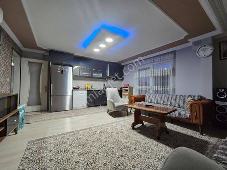 Dikili Güven Emlak'tan Salimbey Mahallesinde Acil Satılık 2+1 Daire