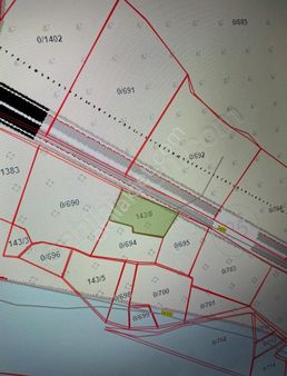 Toraman Gayrimenkulden Toroslarda Karaisalıda Yola Sıfır Tarla