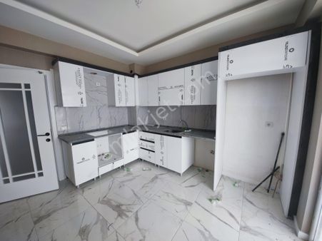 Mete Konakları Yakını Kapalı Otoparklı Sıfır Daire