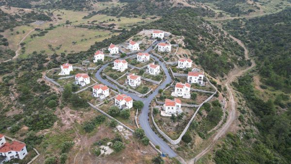 Girne Esentepe'de Natamam 17 Villa Proje Ve Arsası