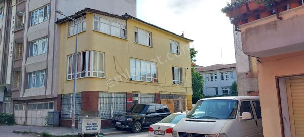 Tıgcılar Mahallesı 2 Dukkan 3 Daıre 1 Dublex Bına Komple 4 Mılyon