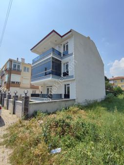 Bulut Yatırımdan 2+1 65 M² Merkezi Konumda Denize Yakın Yazlık Daire