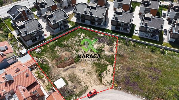 Karacadan Karahüyük'te Müstakil 1.386 M2 Villa Arsası