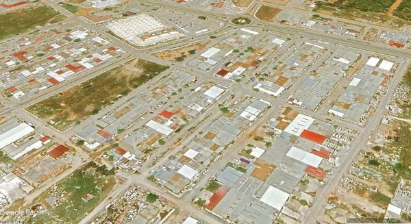 Didim 75. Sanayi Stesinde Satılık Köşe Dükkan ( 290 M2 )