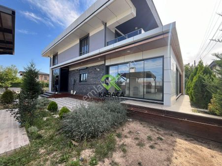 Karacadan Karahüyük'te Sıfır 5+1 Harika Villa