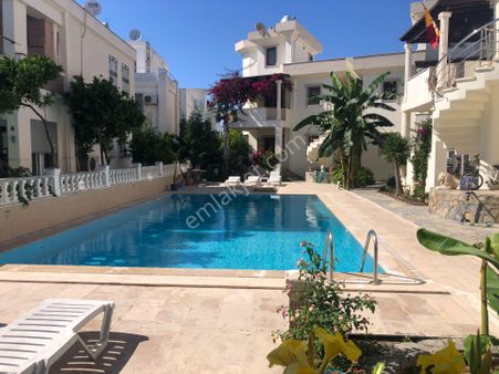 Bodrum Turgutreis Merkezde Satılık 2+1 Bahçe Katı Daire