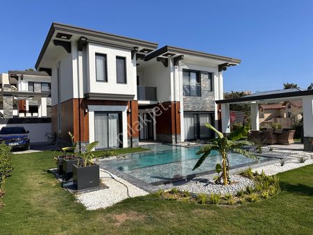 Butik Site İçinde 4+1 Özel Havuzlu Lüx Villa
